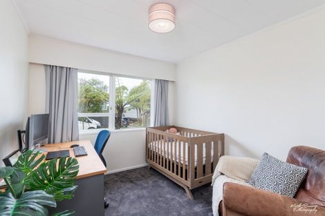 Photo of property in 19 Otira Grove, Kelson, Lower Hutt, 5010