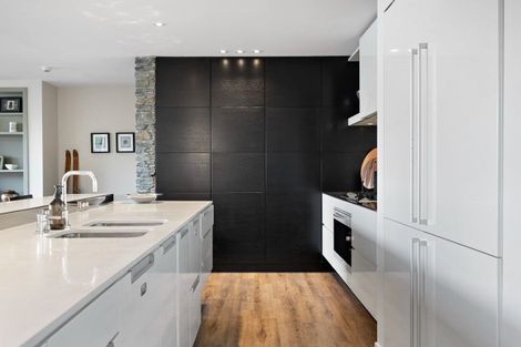 Photo of property in 6 Lordens Place, Fernhill, Queenstown, 9300