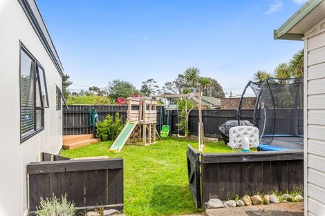 Photo of property in 39 Raumati Road, Raumati Beach, Paraparaumu, 5032