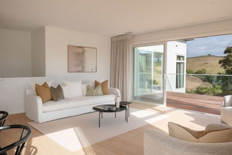 Photo of property in 98 Omahina Street, Raglan, 3225