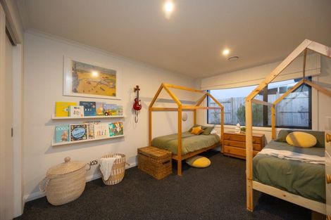 Photo of property in 14 Monaco Grove, Fitzherbert, Palmerston North, 4410