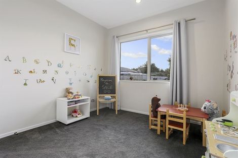 Photo of property in 12 Kahika Grove, Huapai, Kumeu, 0810