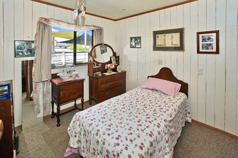 Photo of property in 28 Princess Street, Te Puke, 3119