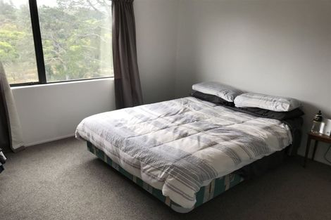 Photo of property in 2/9a Kitewao Street, Northcote, Auckland, 0627