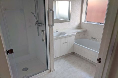 Photo of property in 18 Cromdale Avenue, Highland Park, Auckland, 2010