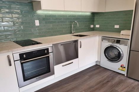 Photo of property in 19 Taupo Street, Green Bay, Auckland, 0604