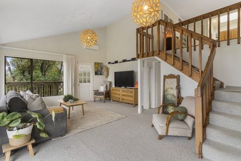 Photo of property in 2/106 Island Bay Road, Beach Haven, Auckland, 0626