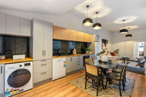 Photo of property in 23 Elizabeth Street, Mount Victoria, Wellington, 6011