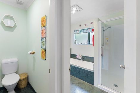 Photo of property in 7 Caughley Place, Otaki Beach, Otaki, 5512