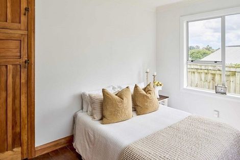 Photo of property in 57 Ranui Terrace, Tawa, Wellington, 5028