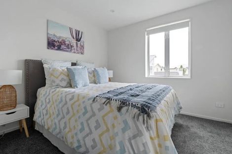 Photo of property in 2 Warbler Crescent, Papakura, 2110