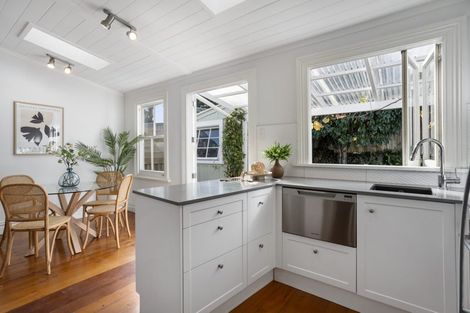 Photo of property in 12 Wynyard Road, Mount Eden, Auckland, 1024