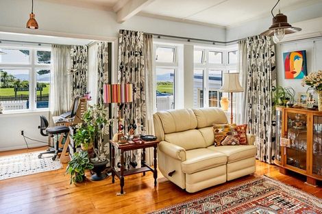 Photo of property in 57 Marine Parade, Eastbourne, Lower Hutt, 5013