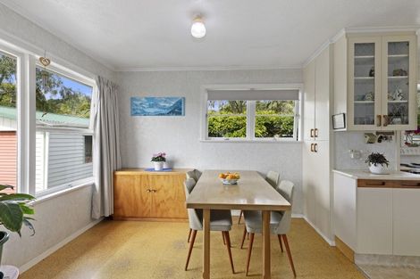 Photo of property in 32 Pempsey Street, Silverstream, Upper Hutt, 5019