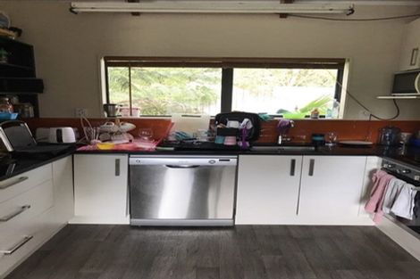 Photo of property in 14 Emery Grove, Bayview, Auckland, 0629