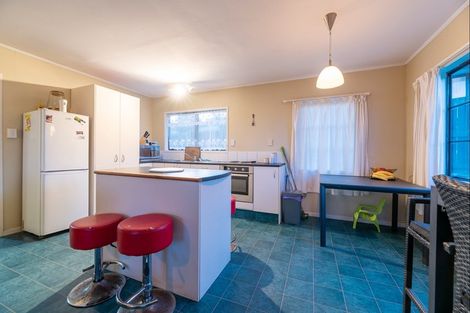 Photo of property in 60 West Harbour Drive, West Harbour, Auckland, 0618
