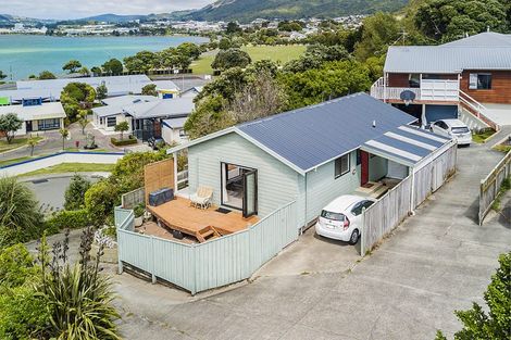 Photo of property in 12a Kahutea Terrace, Titahi Bay, Porirua, 5022