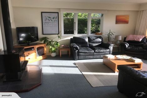 Photo of property in 19 Romney Square, Tawa, Wellington, 5028