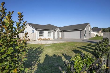 Photo of property in 21 Turpin Road, Riverhead, 0820