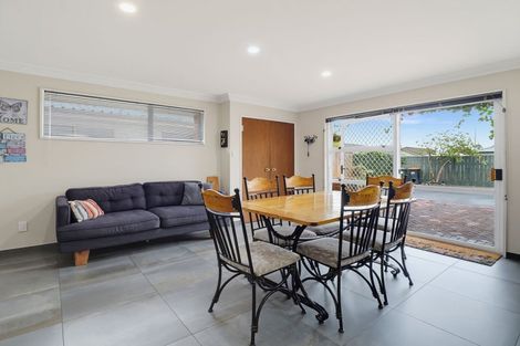 Photo of property in 3 Hill Court, Awapuni, Palmerston North, 4412