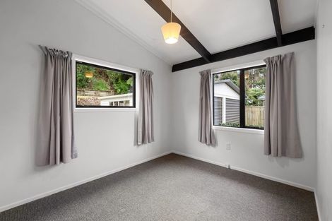 Photo of property in 105 Poplar Grove, Whalers Gate, New Plymouth, 4310
