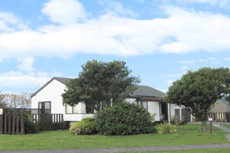 Photo of property in 13 Kane Road, Papamoa Beach, Papamoa, 3118