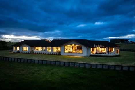 Photo of property in 70 Baylys Coast Road, Dargaville, 0377