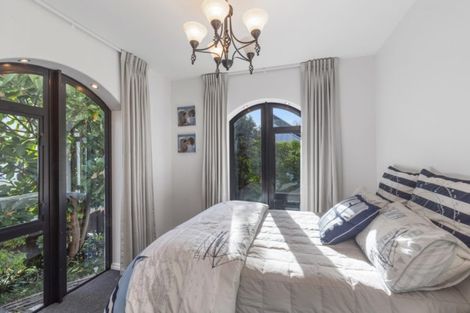 Photo of property in 1/60 Milford Road, Milford, Auckland, 0620