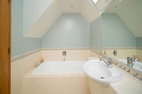 Photo of property in 12 Tripp Place, Ilam, Christchurch, 8041