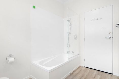 Photo of property in 59a-b Wynyard Crescent, Fernhill, Queenstown, 9300