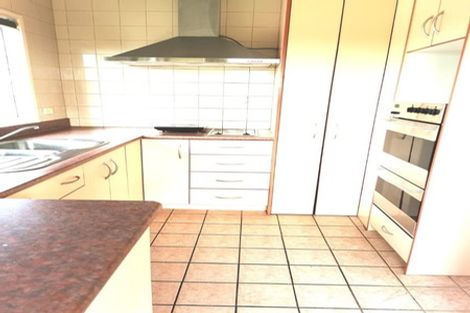 Photo of property in 24 Terry Street, Blockhouse Bay, Auckland, 0600