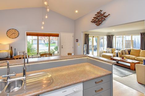 Photo of property in 69 Riverton Drive, Randwick Park, Auckland, 2105