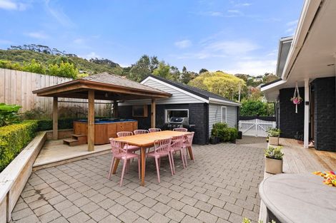 Photo of property in 18a Burma Road, Khandallah, Wellington, 6035