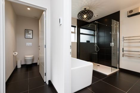 Photo of property in 25 Trent Avenue, Hokowhitu, Palmerston North, 4410