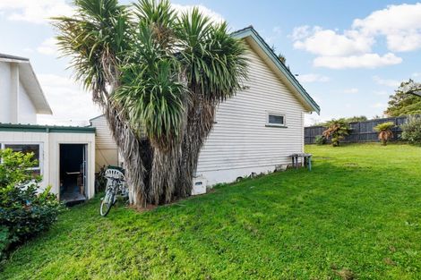 Photo of property in 32 Forest Lake Road, Forest Lake, Hamilton, 3200