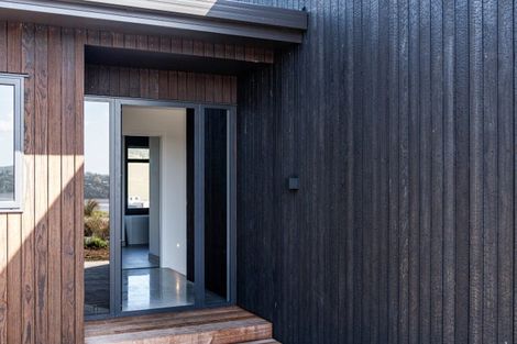 Photo of property in 44 Rangitahi Road, Raglan, 3225