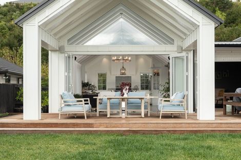 Photo of property in 170 Lakes Boulevard, Pyes Pa, Tauranga, 3112