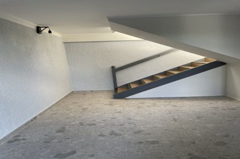 Photo of property in 1/37 Gretel Place, Hillcrest, Auckland, 0627