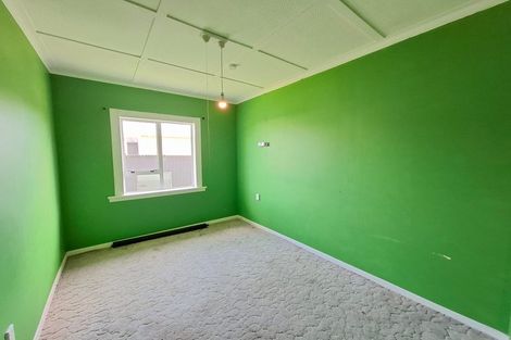 Photo of property in 18 Cumming Street, Okato, 4335