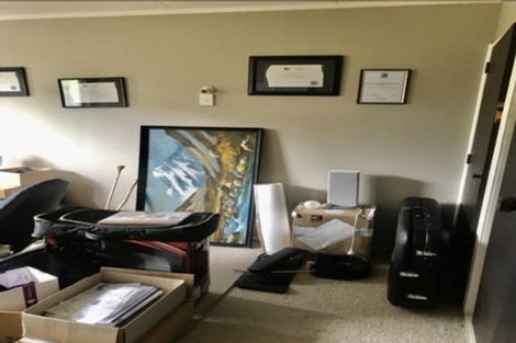 Photo of property in 32a Cheltenham Terrace, Newlands, Wellington, 6037