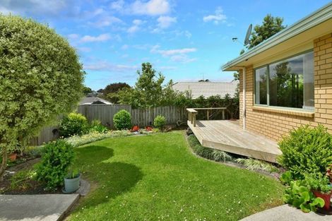 Photo of property in 4b Greta Place, Stanmore Bay, Whangaparaoa, 0932