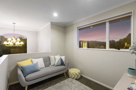 Photo of property in 240 Schnapper Rock Road, Schnapper Rock, Auckland, 0632