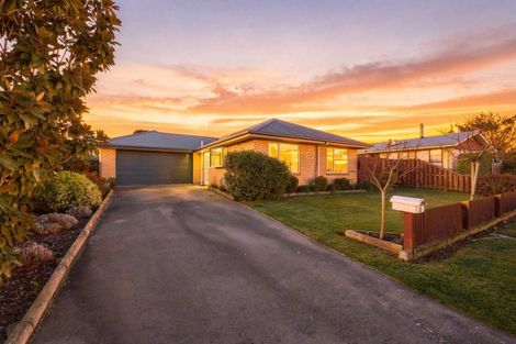 Photo of property in 6 Seadown Crescent, Amberley, 7410