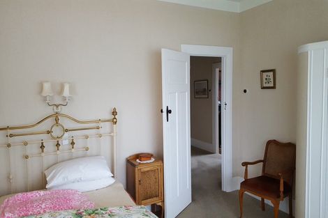 Photo of property in 16 King Edward Parade, Devonport, Auckland, 0624