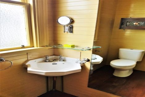 Photo of property in 128 Derwent Street, Island Bay, Wellington, 6023