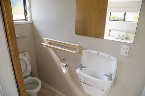 Photo of property in 2/23 Quebec Road, Milford, Auckland, 0620