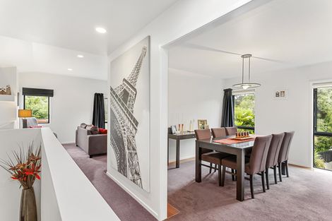 Photo of property in 90e Atkinson Road, Titirangi, Auckland, 0604