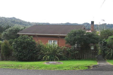 Photo of property in 30 Minnehaha Avenue, Titirangi, Auckland, 0604