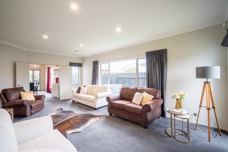 Photo of property in 3 Peppertree Glade, Kelvin Grove, Palmerston North, 4414