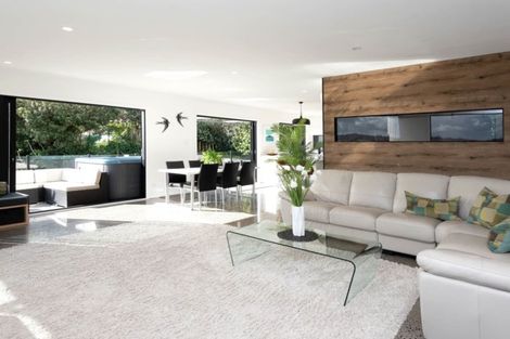 Photo of property in 64a Hattaway Avenue, Bucklands Beach, Auckland, 2012